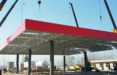 Petrochemical gas station space frame canopy construction program