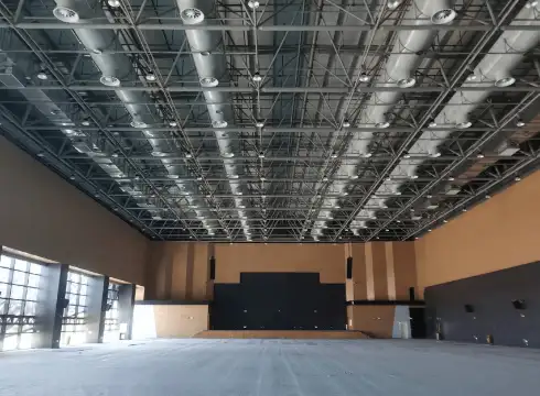 Basketball hall roof structure