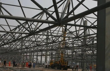 Building characteristics of modern steel structures