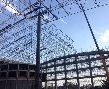 Steel space frame lifting