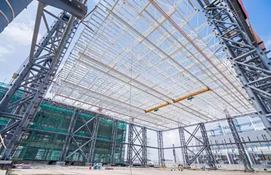 How to solve the problem of colliding with columns when lifting the space frame as a whole