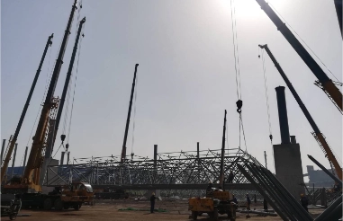 Precautions for using multiple cranes in space frame installation