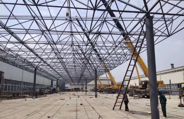 The modern construction method of steel structure space frame