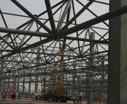 Steel structure space frame nodes