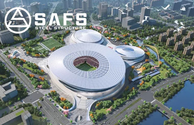 Why are steel structures typically used for large-span spatial buildings?